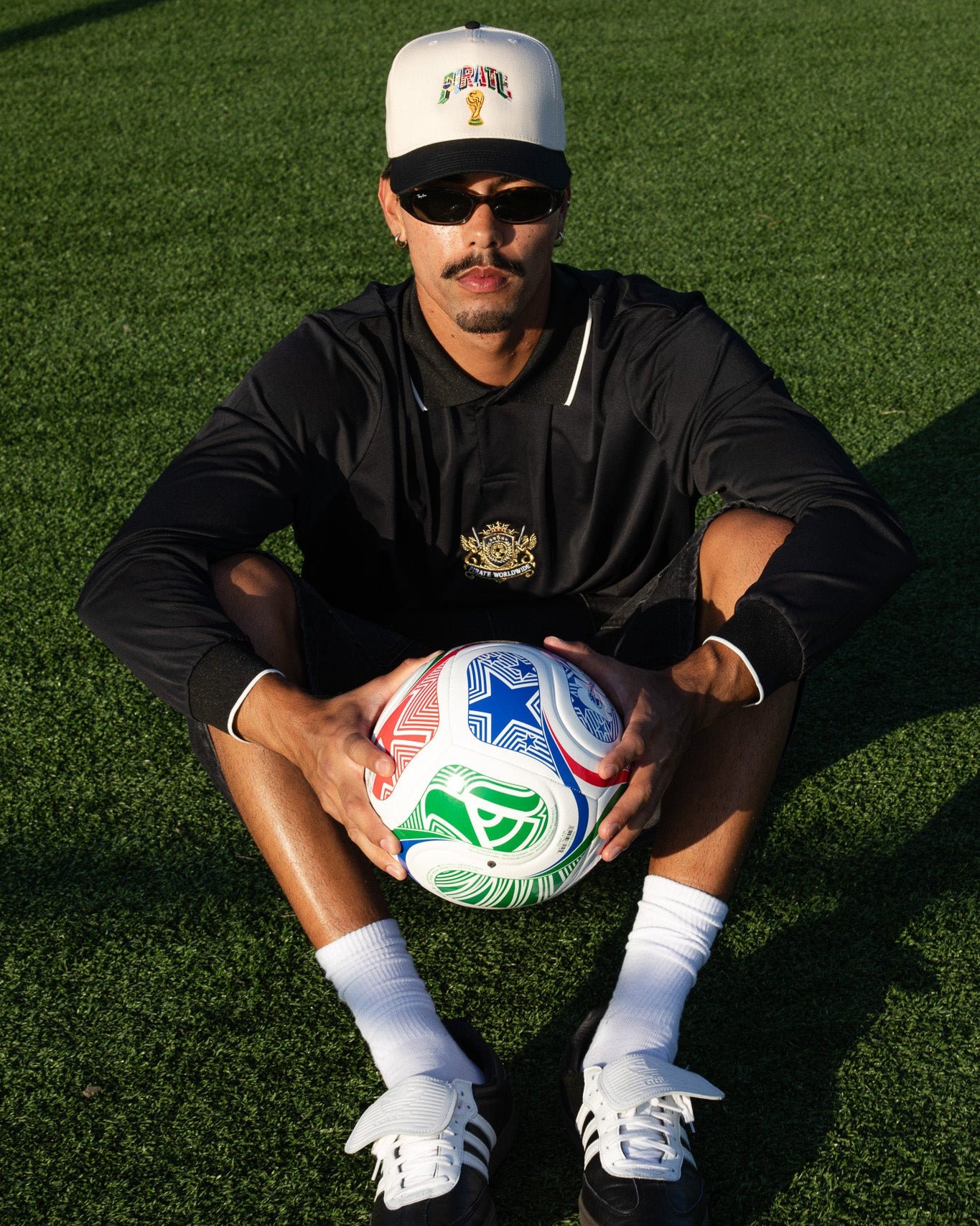 World Trophy Hat (Cream/Black)