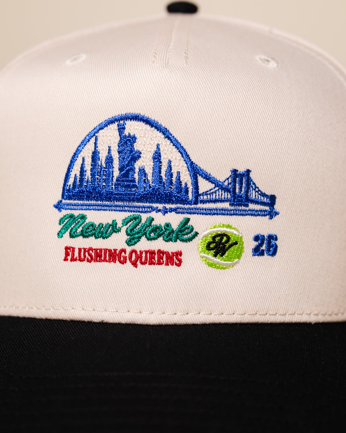 Queens Tennis Hat (Cream/Black)