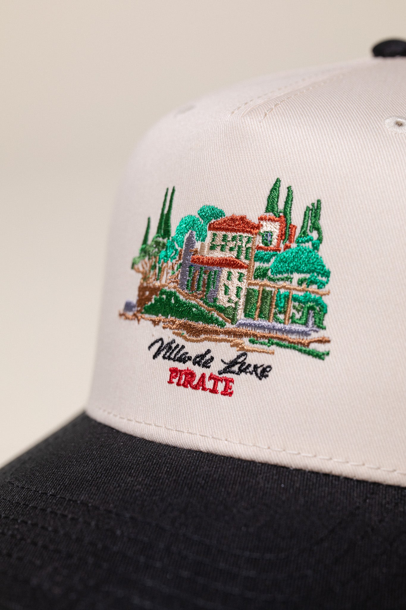 Pirate Villa de Luxe Hat (Cream/Black)