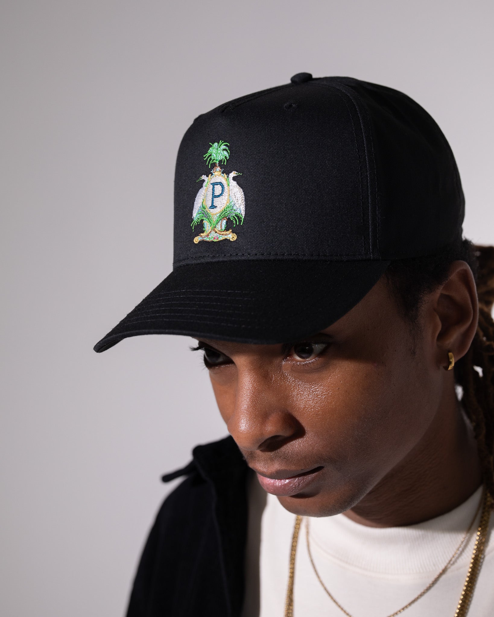 Pirate Heron Crest Hat (Pirate Black)