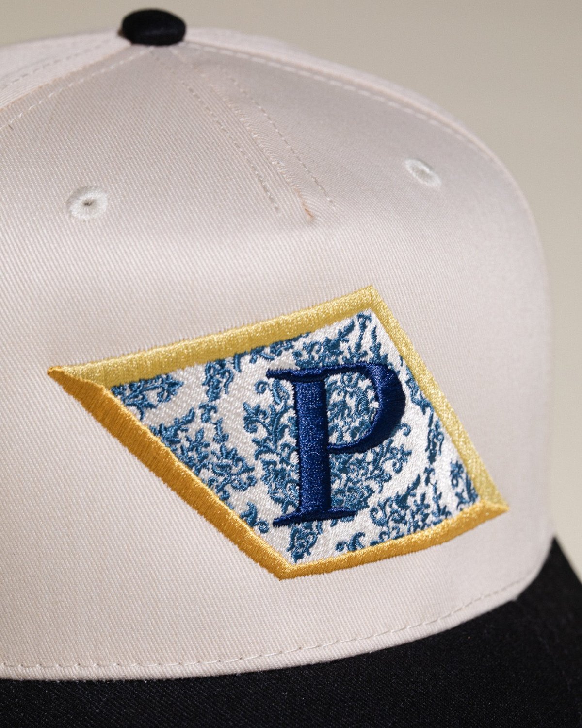 Pirate Floral P Hat (Cream/Black)