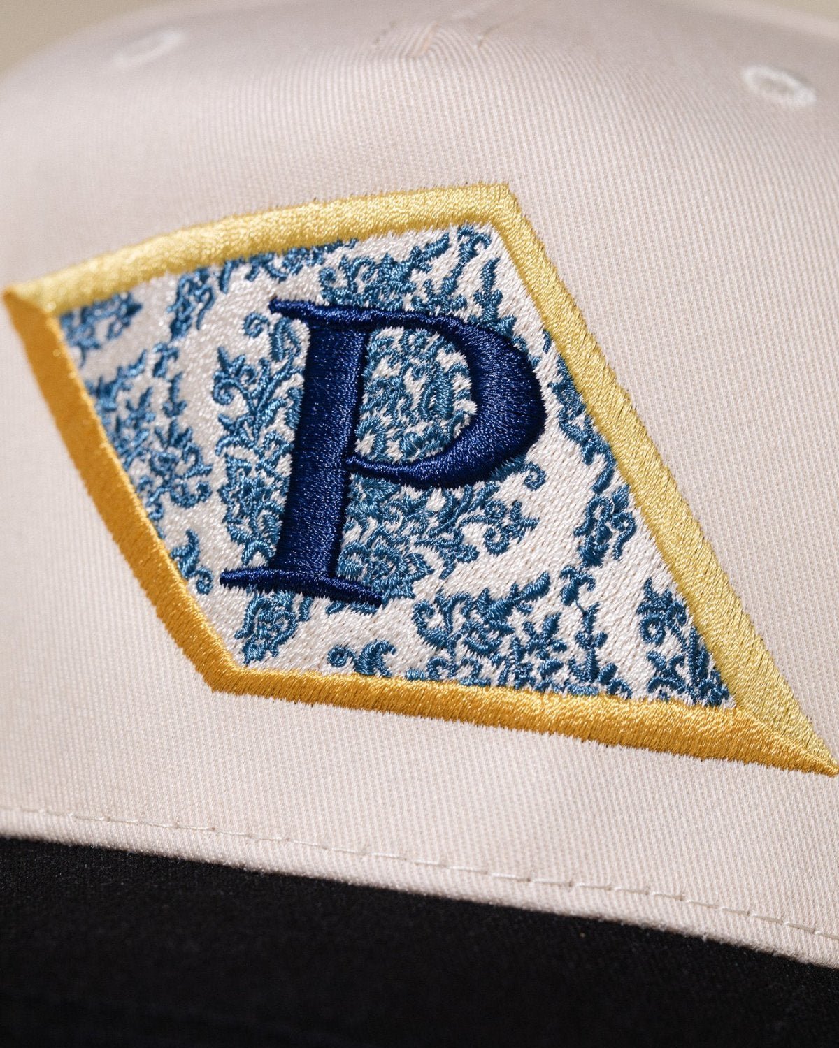 Pirate Floral P Hat (Cream/Black)