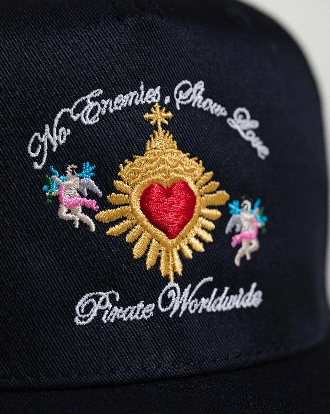 Pirate No Enemies, Show Love Hat (Pirate Black)