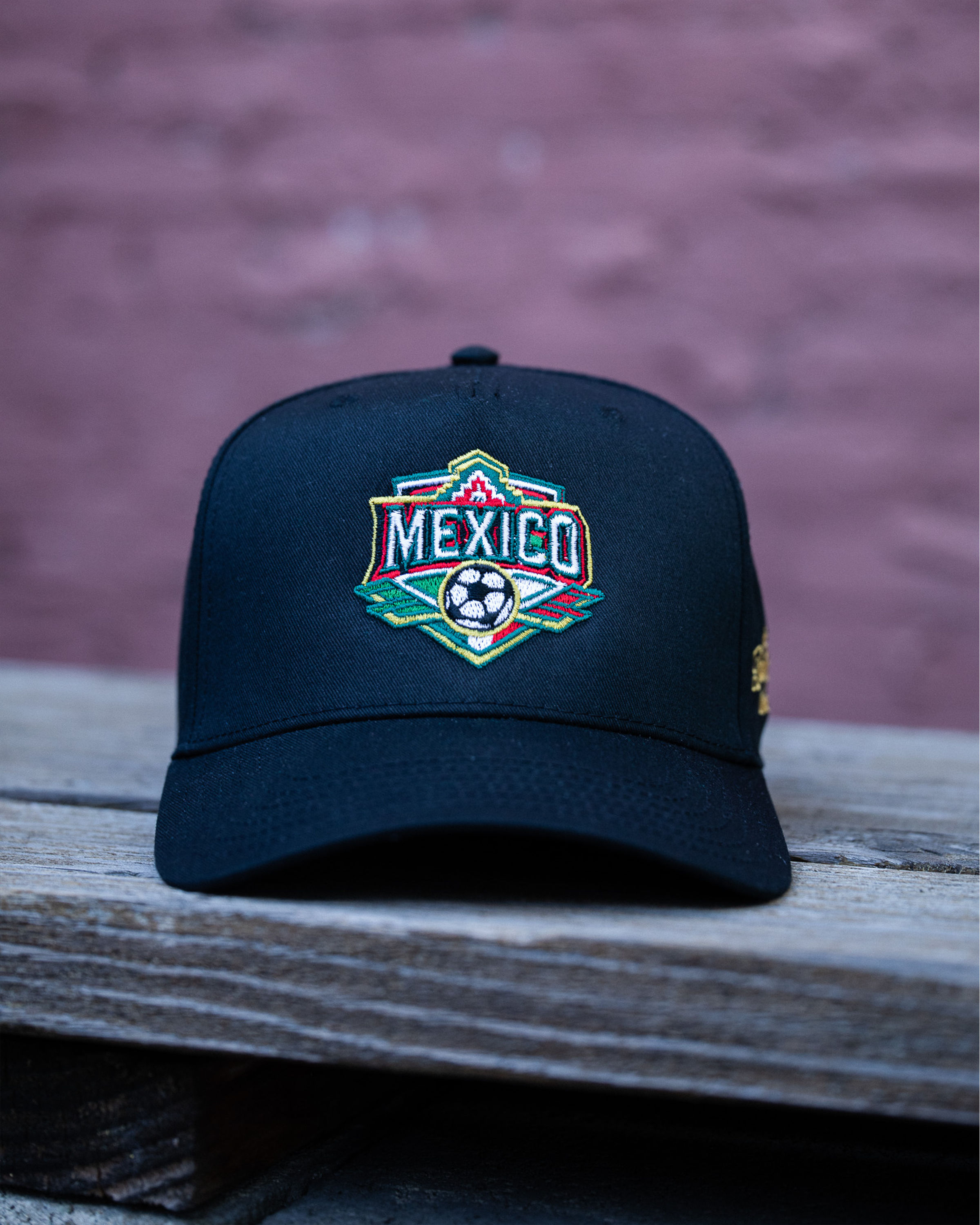 Mexico Crest Hat (Black)
