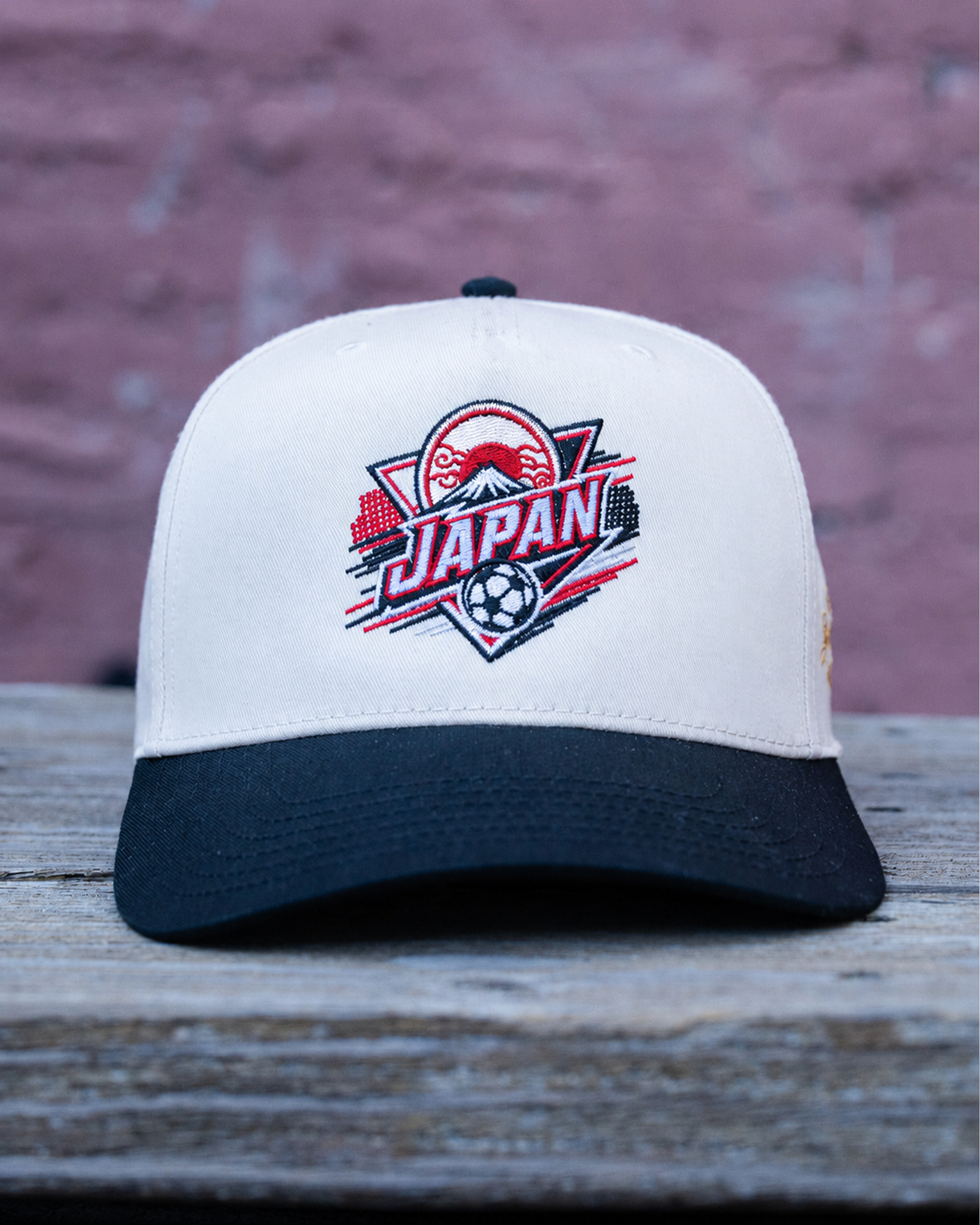 Japan Crest Hat (Cream/Black)