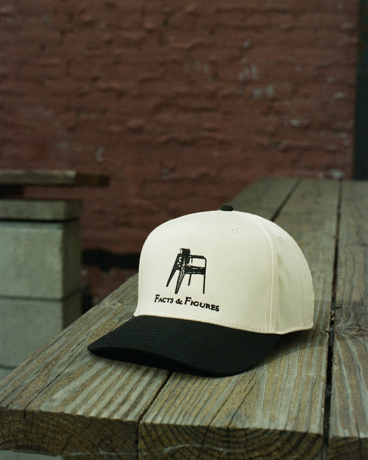 Pirate Facts & Figures Hat (Cream/Black)