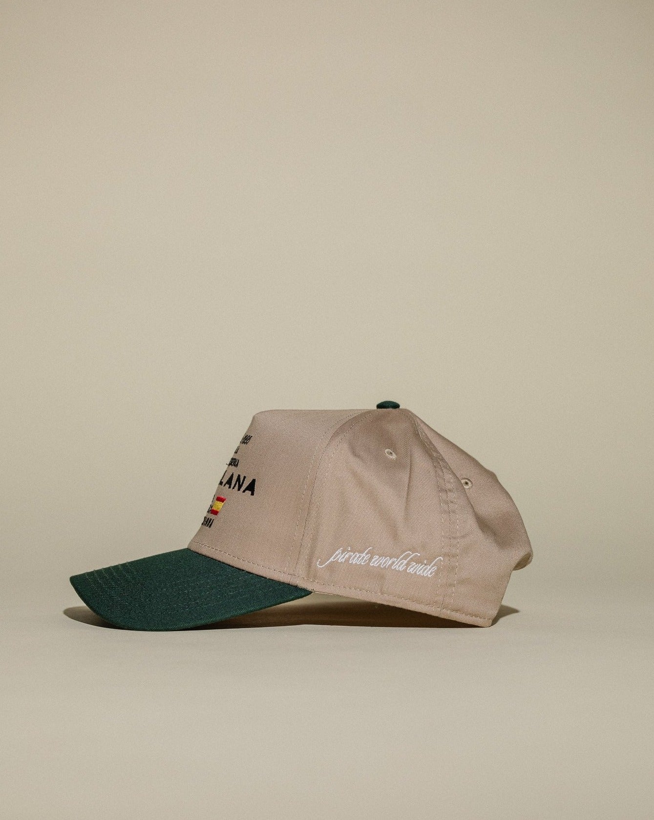 Pirate Barcelona Hat (Beige/Green)