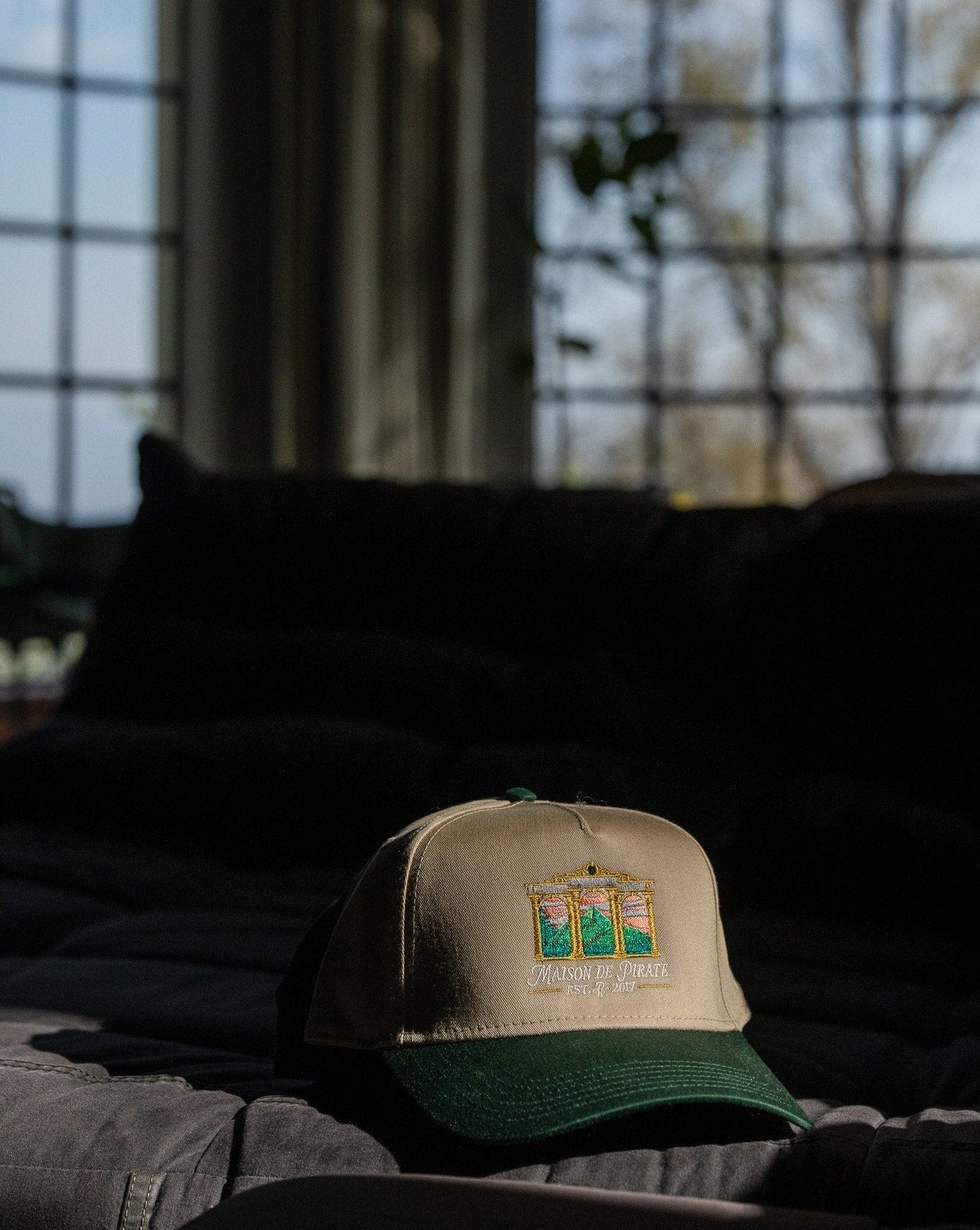 Pirate Skyline Maison de Pirate Hat (Khaki/Green)