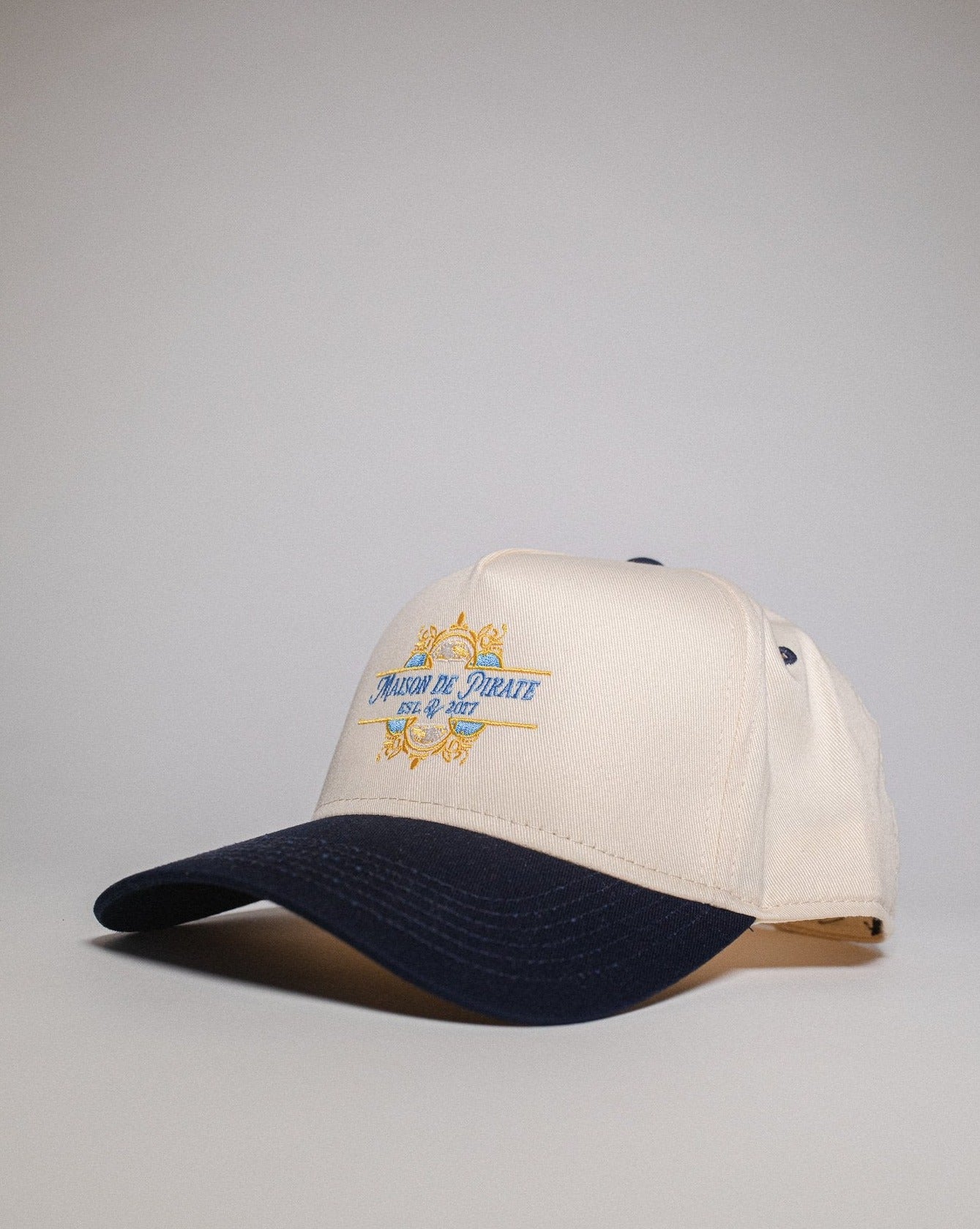 Pirate Maison de Pirate Hat (Cream/Navy)