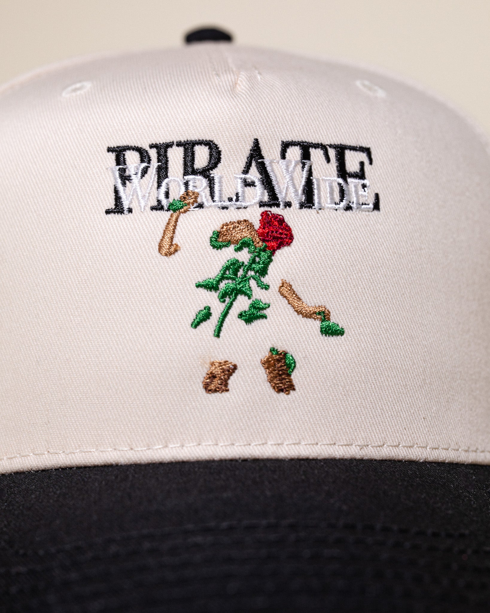 Pirate Abstract Rose Hat (Cream/Black)