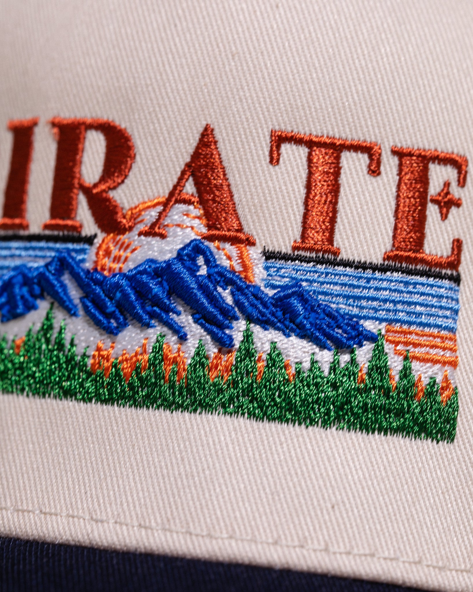 Pirate Mountains Hat (Cream/Navy)