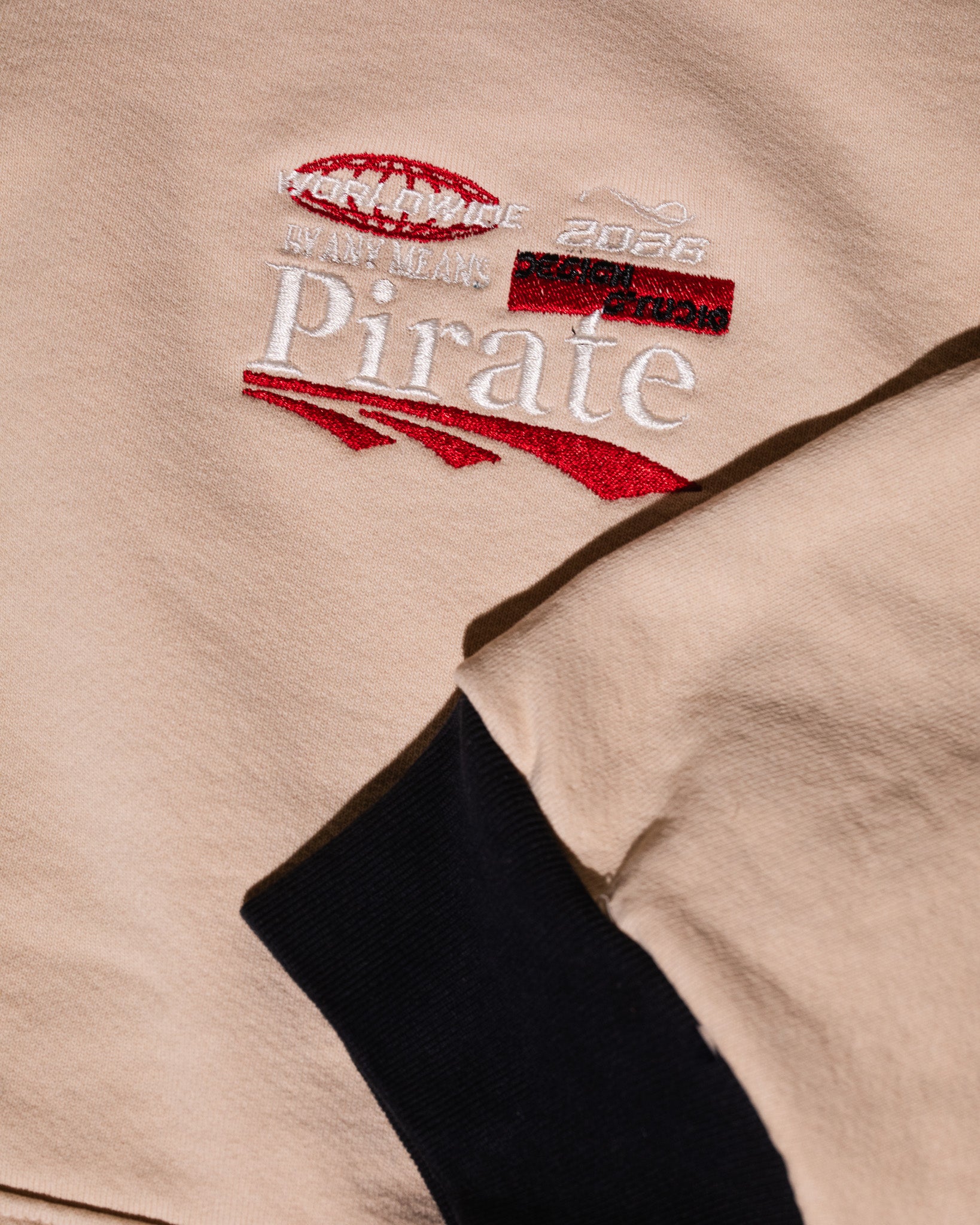 Pirate '26 Design Studio Colorblock HD (Cream/Black)