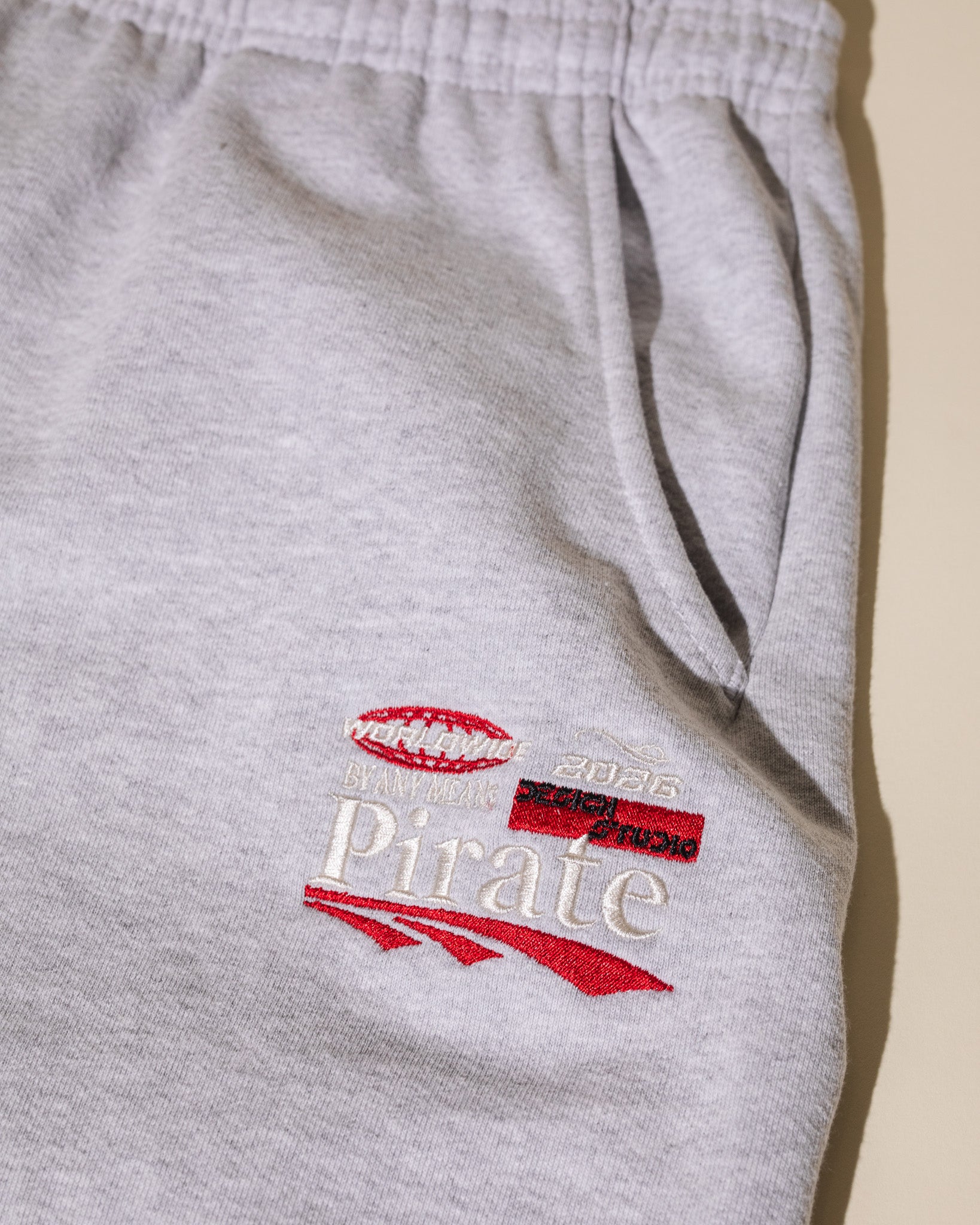 Pirate '26 Design Studio 3/4 Sweatshort (Grey)