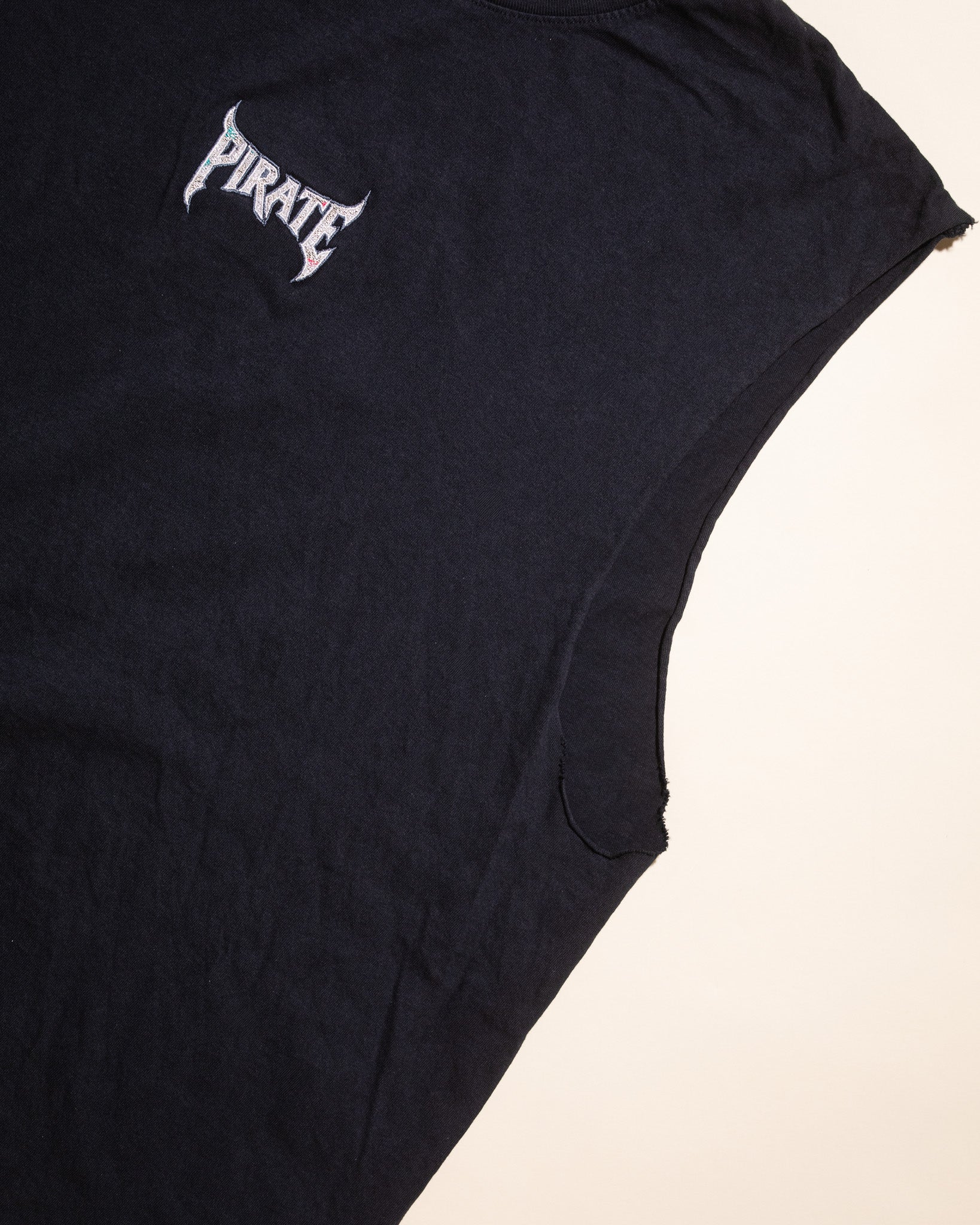 Metal Pirate Embroidery Sleeveless Tee (Black)