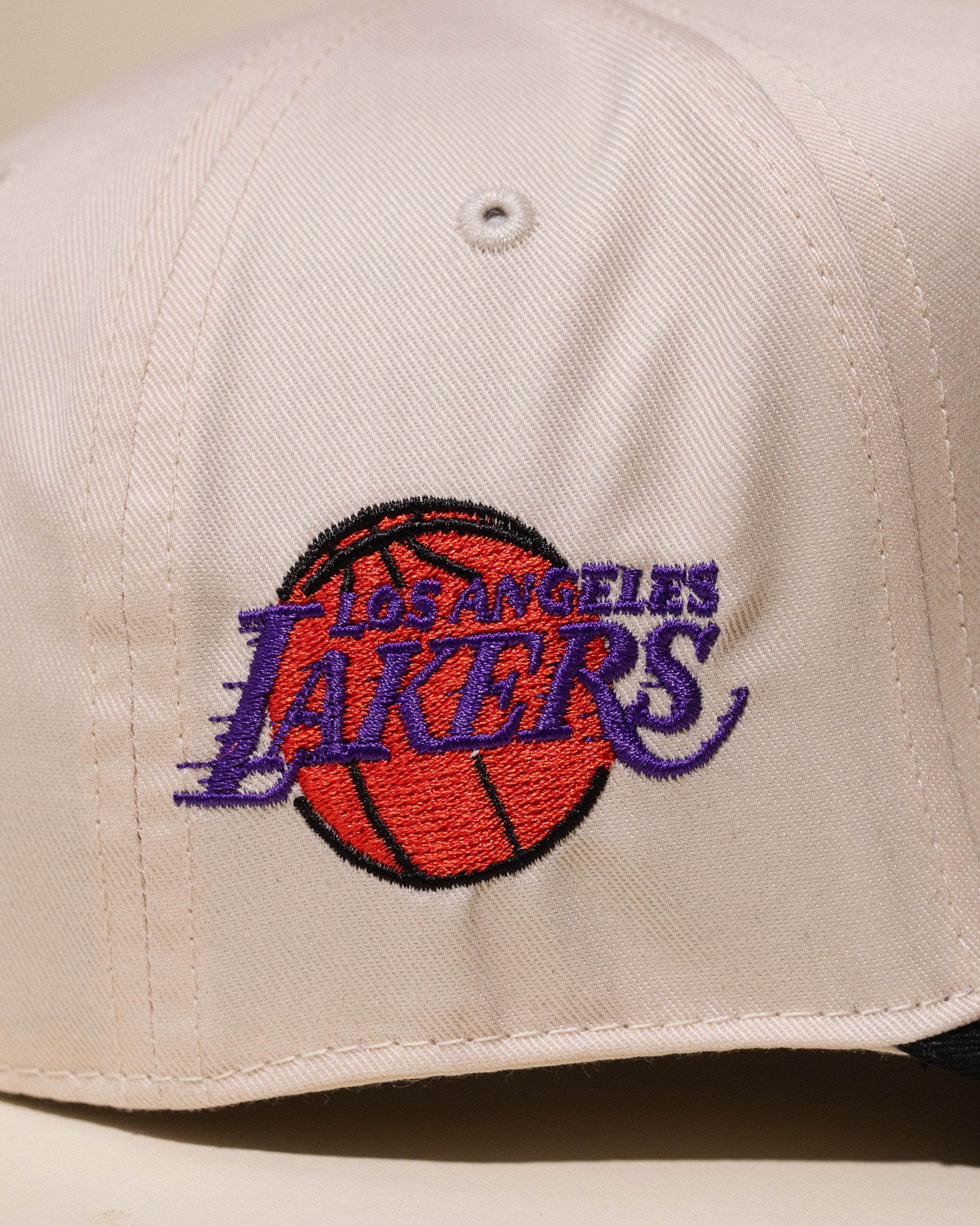 '96 Draft Day Lakers Hat (Cream/Black)