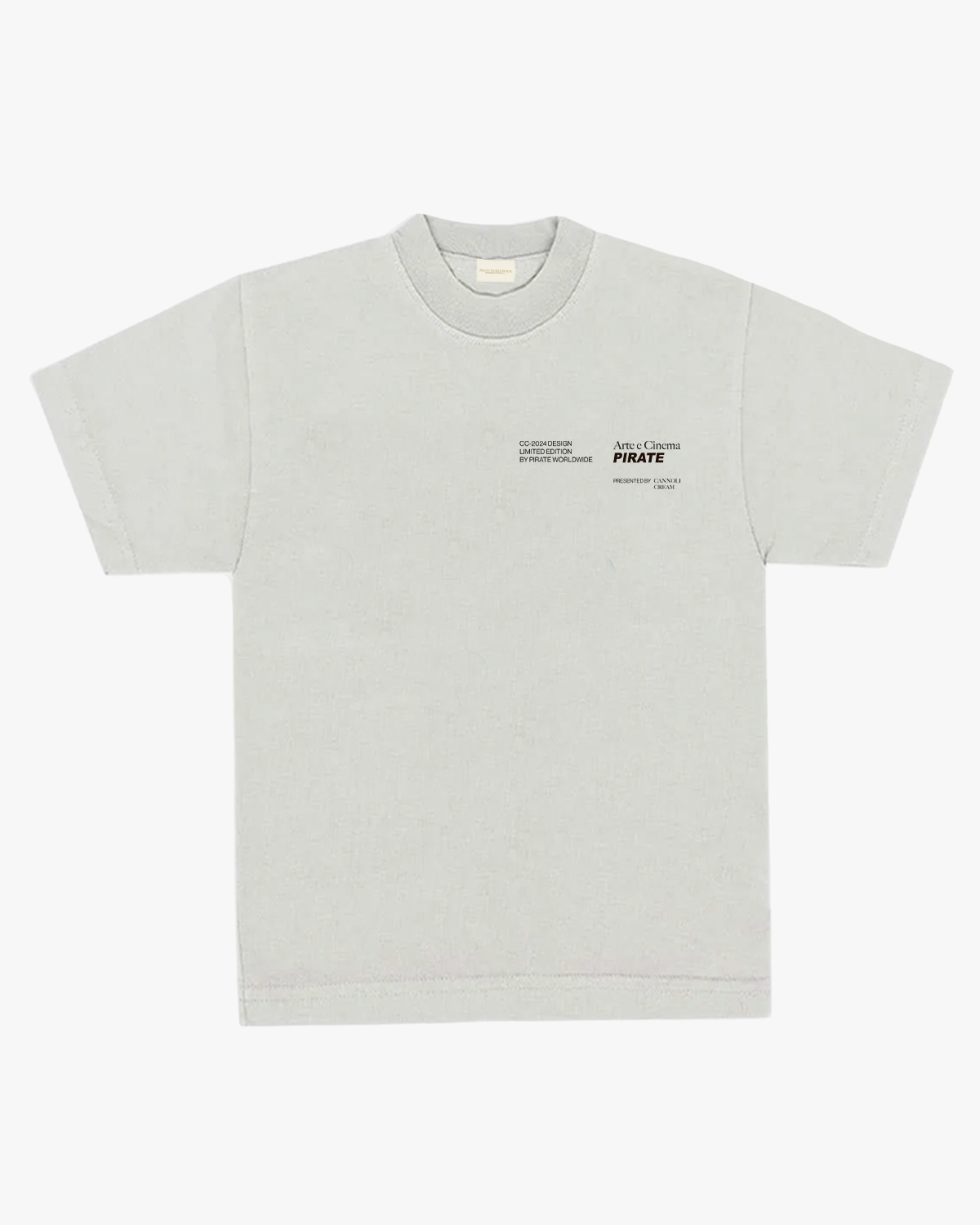 Pirate Arte e Cinema Tee (Off White)