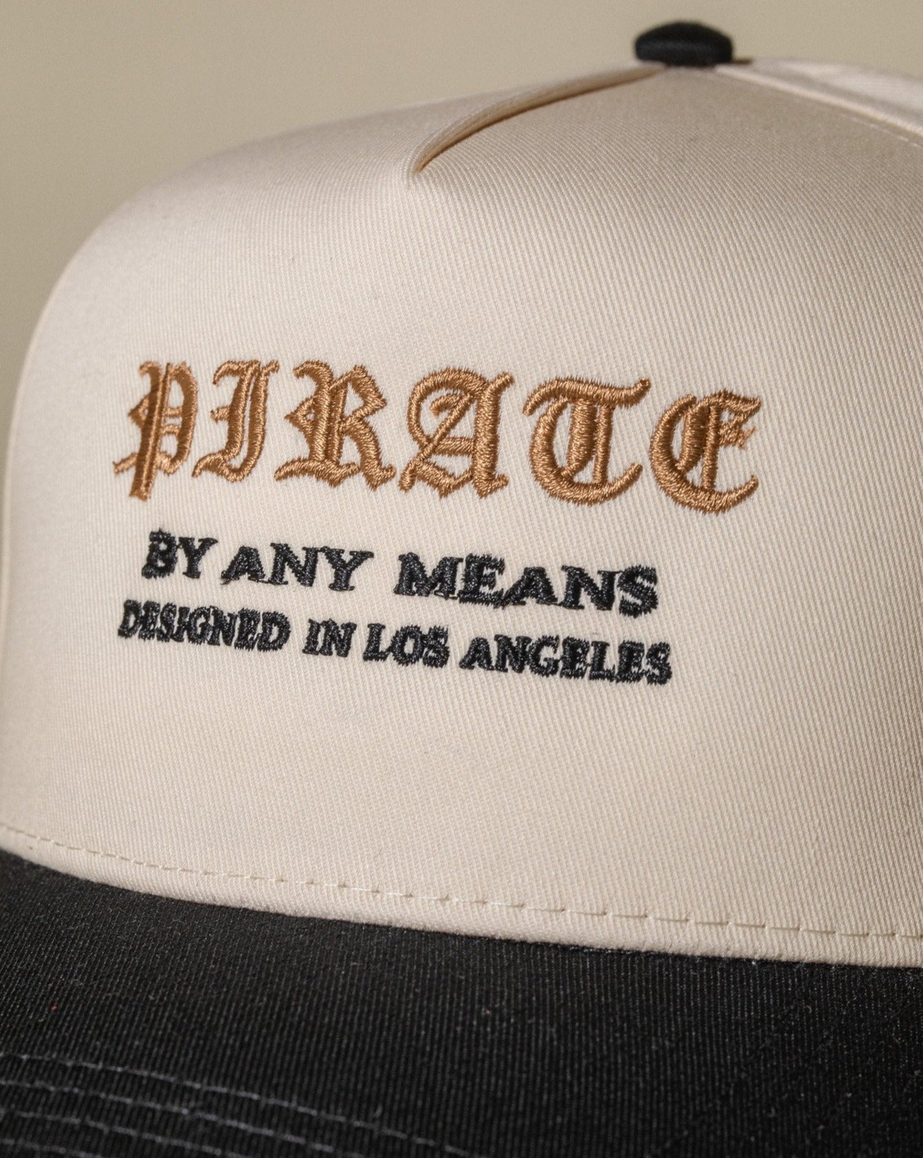 Pirate Old English Hat (Cream/Black)